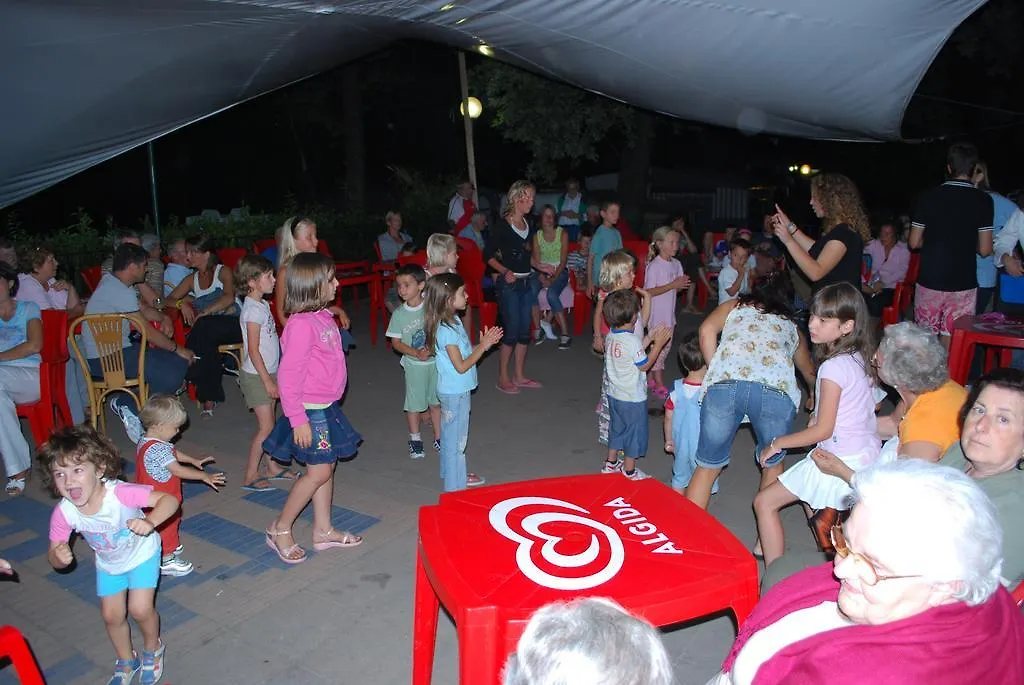 Campsite Dkamping Village - International Camping Ispra