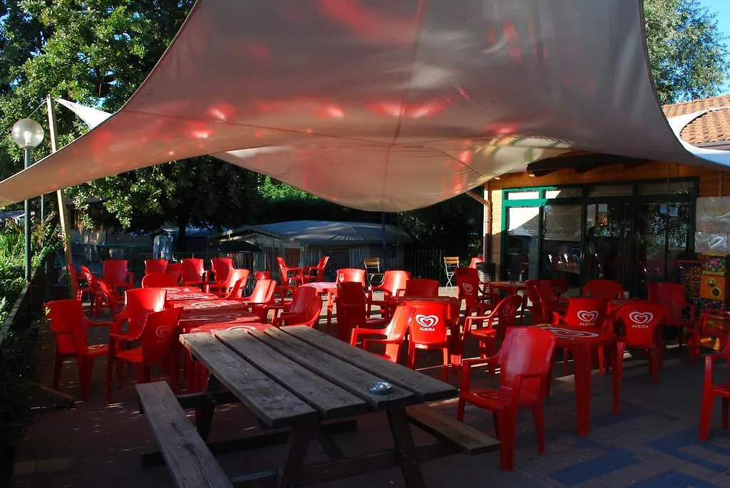 Campsite Dkamping Village - International Camping Ispra